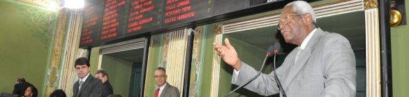 Edvaldo Brito requer mais tempo para analisar e debater reforma tributária