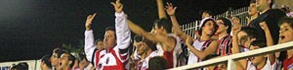 Torcida do Botafogo faz 'vaquinha' para reformar estádio