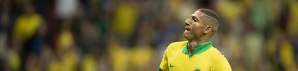 Richarlison oferece ajuda para turma de sua cidade natal disputar Olimpíada