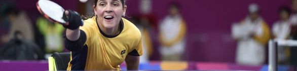 Cátia Oliveira supera fim de sonho na seleção de futebol e brilha no tênis  mesa