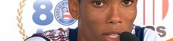 Madson torce para ser titular do Bahia e presentear a mãe