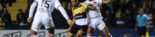   Fora de casa, Vitória arranca empate com o Criciúma