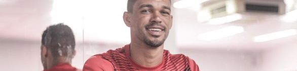 Vitória pega o Paraná e abre série contra rivais que lutam pelo G-4