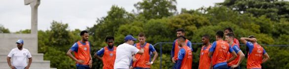 Cerri projeta elenco enxuto e mais rodagem a jogadores do sub-23 e da base