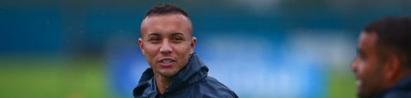 Napoli prepara oferta ao Grêmio por Everton, diz jornal italiano