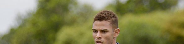 Experiência no time principal, Edson se vê mais tranquilo para nova oportunidade
