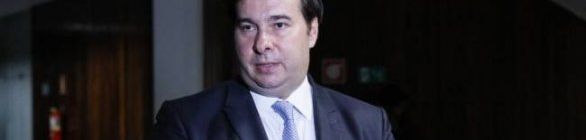 Rodrigo Maia revela surpresa com MP que muda direitos de transmissão no futebol