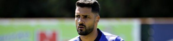 Giovanni diz que lesão atrapalhou planos no Bahia e foca em recuperação