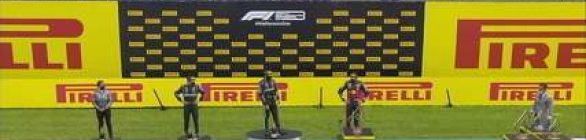 Novo normal? Robô entrega troféus no pódio do GP da Estíria de F1
