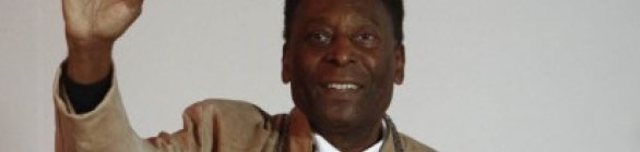 Pelé será homenageado pelo Santos com coroa no escudo do time em 2023
