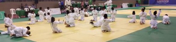 Seguem abertas inscrições gratuitas para boxe e lutas de combate em L.Freitas