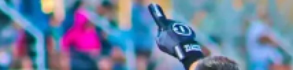 Goleiro marca gol de tiro de meta e pode quebrar recorde