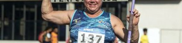 Beth Gomes quebra recorde mundial paralímpico no lançamento de dardo