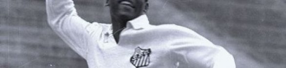 Camisa do rei Pelé usada em partida histórica vai a leilão