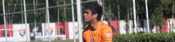 Gustavo comemora possibilidade de estreia no Vitória: 'Chegou minha hora