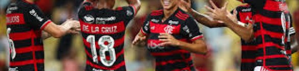 Flamengo derrota São Paulo e assume liderança do Brasileiro