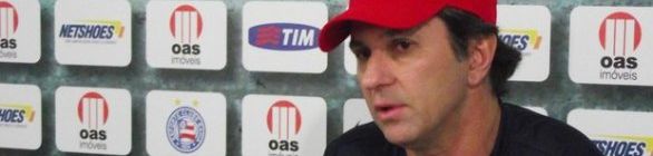 Caio Júnior culpa gol no início por revés e critica calendário brasileiro