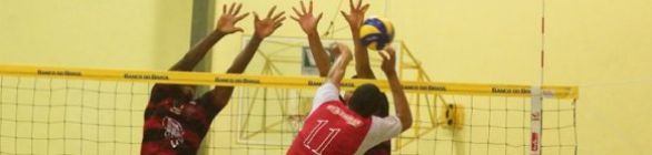 VOLEIBOL MASCULINO – VITÓRIA/FSBA SE CLASSIFICA INVICTO PARA FINAIS DA C