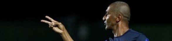 Grêmio analisa perfis, não descarta técnico empregado e elogia Cristóvão