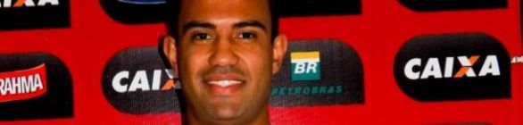 Renato Santos é relacionado e pode estrear com a camisa do Vitória