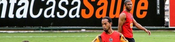 Vitória quer jogar água na festa do Galo