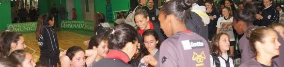 Emily Lima aprova desempenho da Seleção Sub15 em jogo-treino Seleção Brasileira