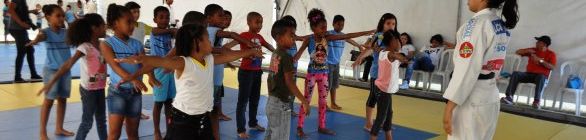 Primeira aula de esporte olímpico no CPJ encanta alunos da rede municipal