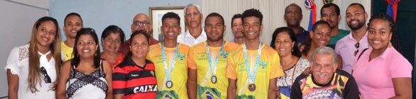 São Francisco do Conde rende homenagens aos atletas de karatê