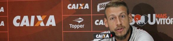 Com contrato perto do fim, Uillian Correia avisa: “Quero permanecer no clube”