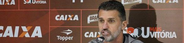 “Vitória escapa pelas próprias pernas e forças”, avalia Vagner Mancini
