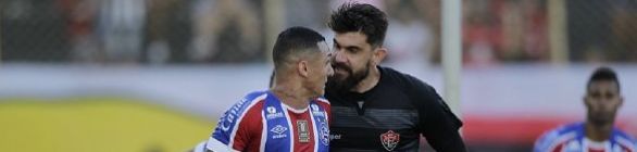 Cinco do Vitória são expulsos, e Ba-Vi termina 11 minutos mais cedo