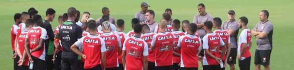  Com atletas poupados e retorno de Rhayner, Vitória divulga relacionados