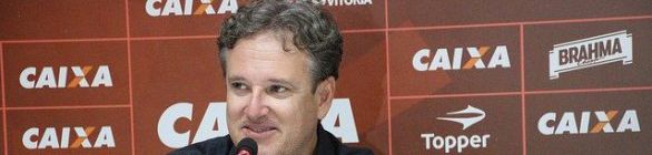Vitória anuncia saída do diretor de futebol Erasmo Damiani 
