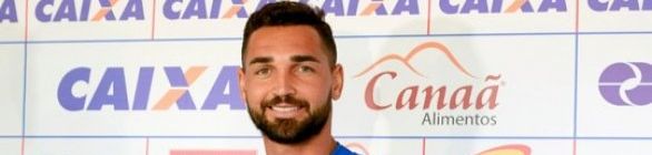 Apresentado, Gilberto promete ajudar o Bahia com experiência e marcando gols