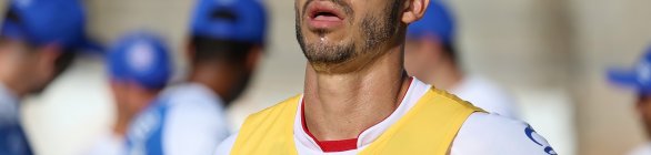Pouco utilizado por Guto, Nilton volta e deve ter novas chances com Enderson