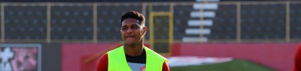 Rodrigo Andrade se recupera e está relacionado para enfrentar o Corinthians