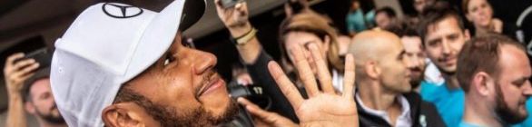Hamilton é penta, iguala Fangio e terá 2019 