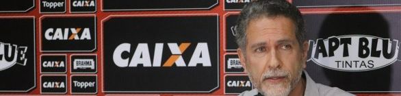 Após saída de Carpegiani, Ricardo David aponta falta de motivação no elenco 