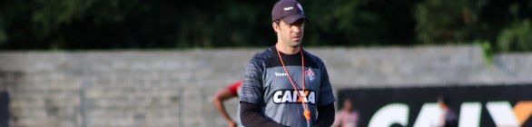 Técnico tampão no primeiro turno Burse deixa Sub-23 com missão salvar o Vitória