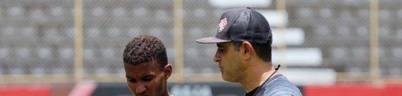 Vitória divulga lista de relacionados para partida contra o Moto Club