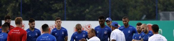 Reapresentação do Bahia tem academia papo no gramado com Roger e treino com bola
