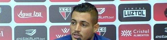 Goleiro Jean quebra o silêncio e se defende: