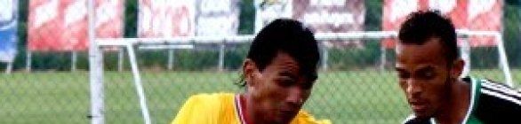 Lourival renova contrato e é promovido ao elenco profissional do Bahia
