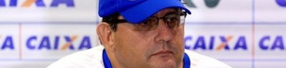 Guto espera jogo 