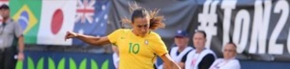 Seleção feminina sai na frente, mas leva virada dos EUA em amistoso